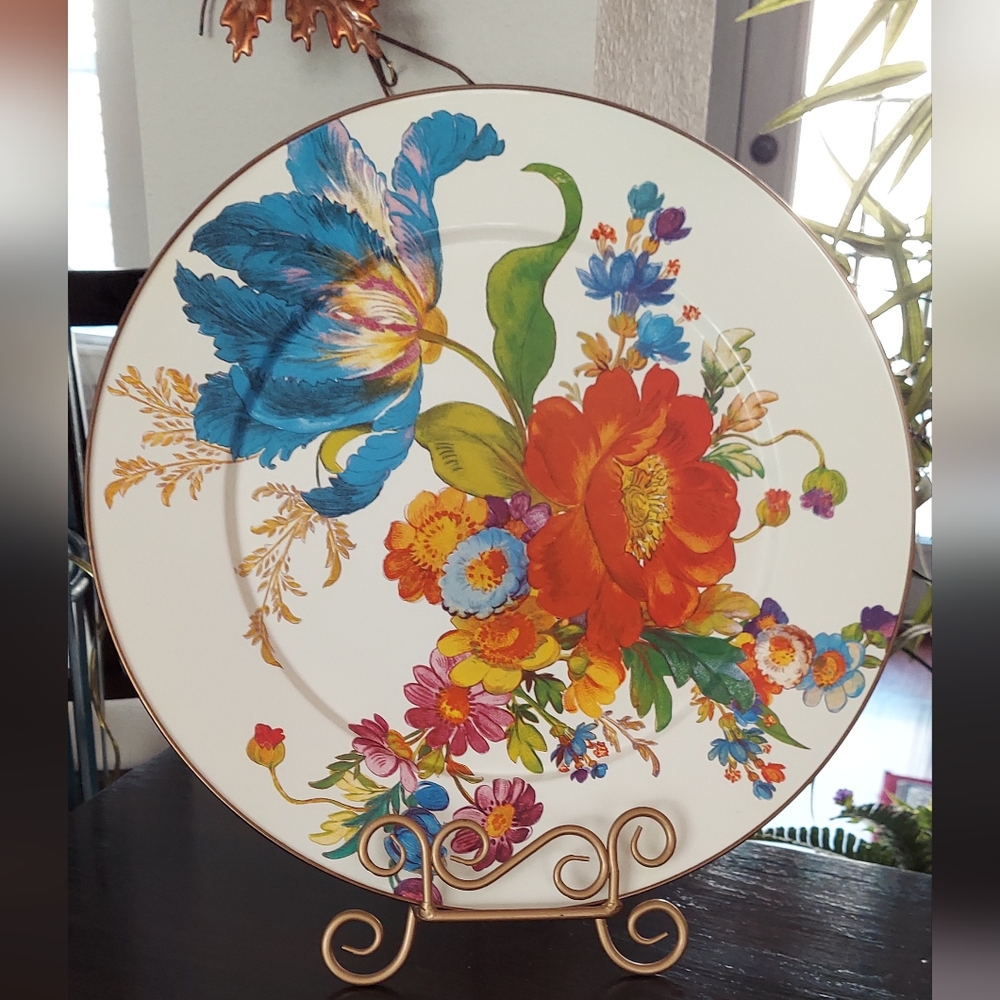MacKenzie-Childs Charger White Flower Market 16 Inch